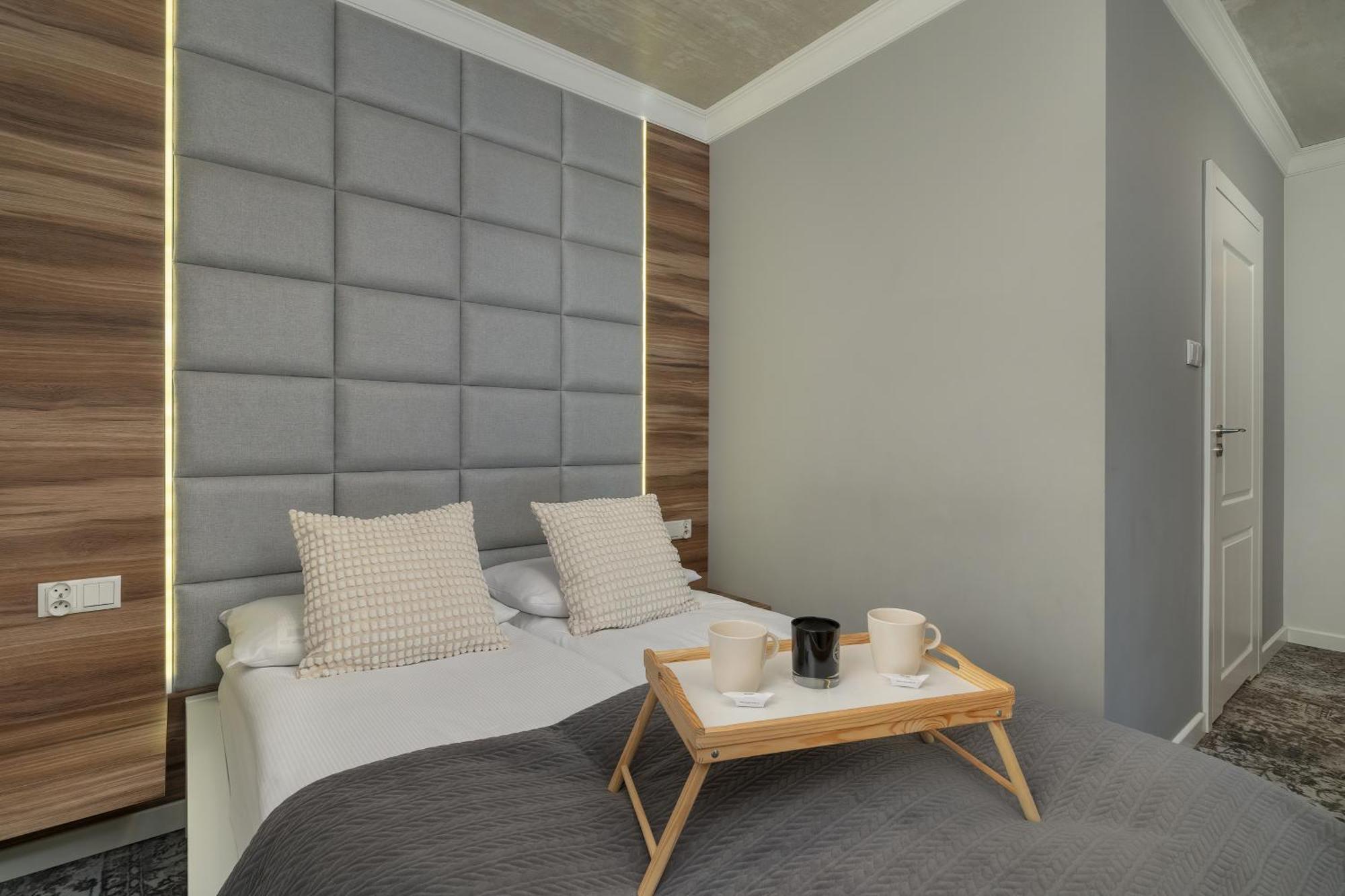 Modern & Comfy Rakowicka 6 Cracow By Renters Krakow