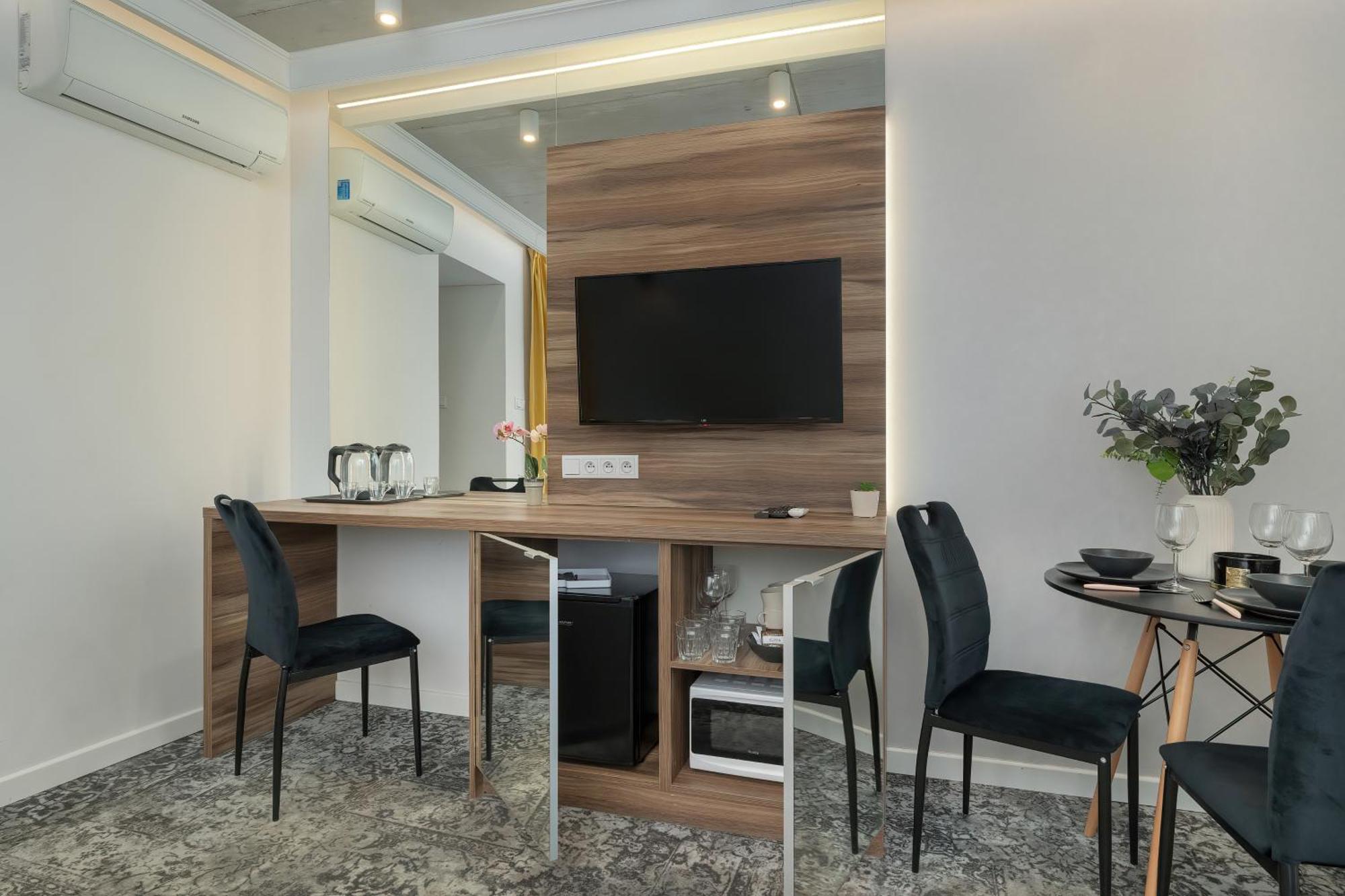 Modern & Comfy Rakowicka 6 Cracow By Renters Apartment *